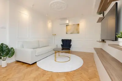 Telewizja i/lub zestaw kina domowego w obiekcie Apartment in the Centre of Warsaw by Noclegi Renters