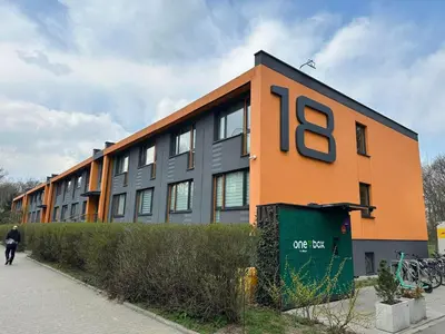 Budynek, w którym mieści się apartament