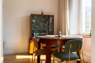 Plan piętra w obiekcie Wola Ratusz Serene Apartment by BookingHost