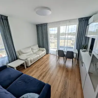Przystanek Międzylesie Dwupokojowy Apartament z osobną Kuchnią Garażem Self Check-in Blisko CZD