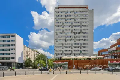 Budynek, w którym mieści się apartament