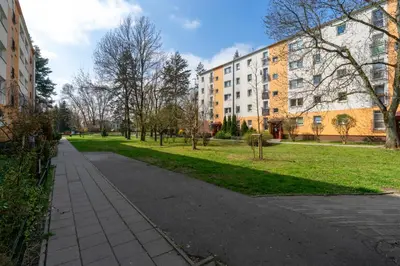 Budynek, w którym mieści się apartament