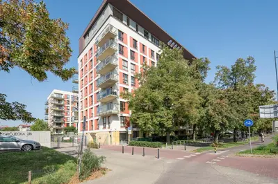 Budynek, w którym mieści się apartament