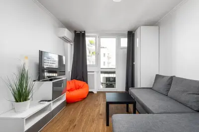 Telewizja i/lub zestaw kina domowego w obiekcie Apartament Grzybowska by Your Freedom