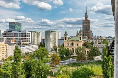 Widok na miasto Warszawa z tego apartamentu