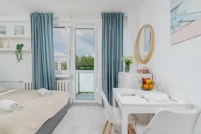 Łóżko lub łóżka w pokoju w obiekcie LYNA Home Plus - Premium Metro Residence