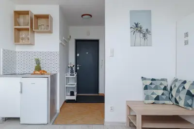 Kuchnia lub aneks kuchenny w obiekcie LYNA Home Plus - Premium Metro Residence