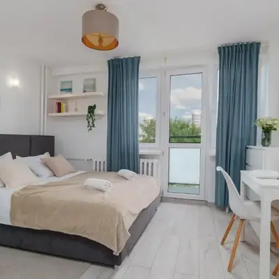 LYNA Home Plus - Premium Metro Residence