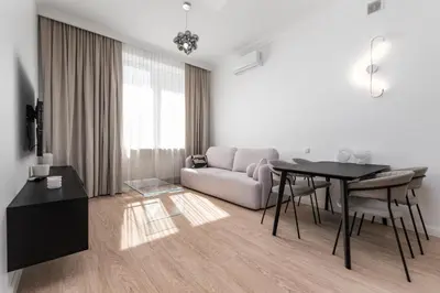 Telewizja i/lub zestaw kina domowego w obiekcie Aleje Jerozolimskie 25 by Homeprime