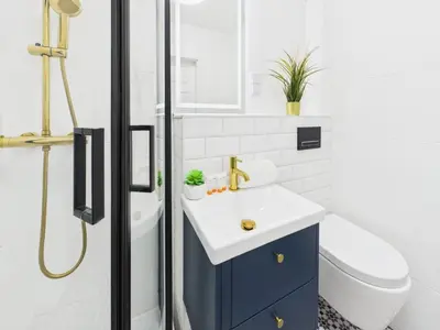 Łazienka w obiekcie Stylish and Bright Studio Pet-Friendly by Noclegi Renters
