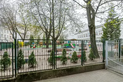 Ogród w obiekcie RentPlanet - Apartamenty Chmielna