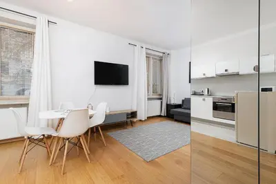 Kuchnia lub aneks kuchenny w obiekcie RentPlanet - Apartamenty Chmielna