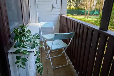 Balkon lub taras w obiekcie The Green Nest Apartment Wola Rondo Daszynskiego