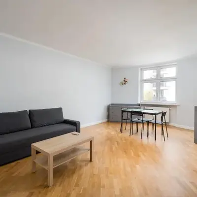 Ząbkowska 2-Bedroom Apartment by BookingHost