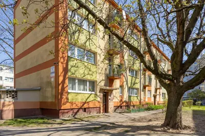 Budynek, w którym mieści się apartament
