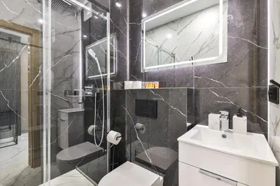 Łazienka w obiekcie Kasprzaka 29 Panorama Tower 20 piętro 85m2 By Perfect Apart 2015