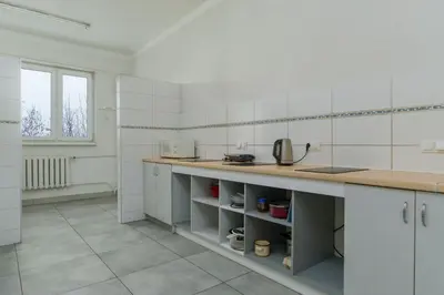 Kuchnia lub aneks kuchenny w obiekcie Hostel Pracowniczy za FSO