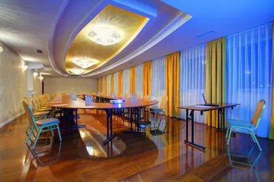 Restauracja lub miejsce do jedzenia w obiekcie Hotel Holiday Park