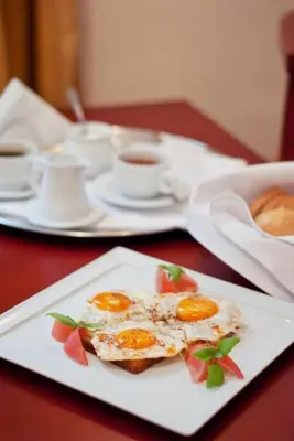 Jedzenie w hotelu lub w pobliżu