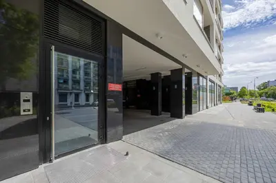 Budynek, w którym mieści się apartament