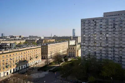 Widok na miasto Warszawa z tego apartamentu