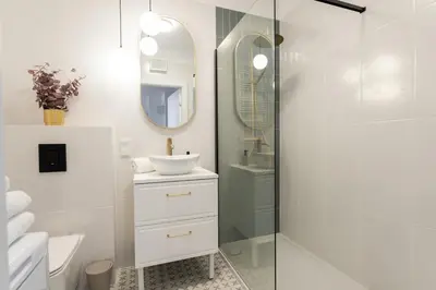 Łazienka w obiekcie Blushline Apartment Wiktoryn AC Balcony
