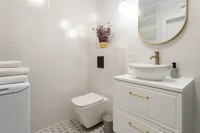 Łazienka w obiekcie Blushline Apartment Wiktoryn AC Balcony