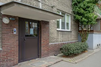 Budynek, w którym mieści się apartament