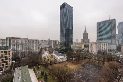 Widok na miasto Warszawa z tego apartamentu