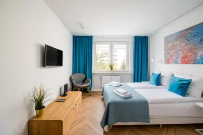 Telewizja i/lub zestaw kina domowego w obiekcie Solec Blue Harmony Studio by BookingHost