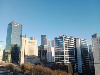 Widok na miasto Warszawa z tego apartamentu