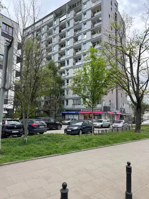Budynek, w którym mieści się apartament
