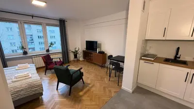 Kuchnia lub aneks kuchenny w obiekcie Słoneczne i przytulne mieszkanie na Muranowie