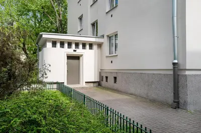 Budynek, w którym mieści się apartament