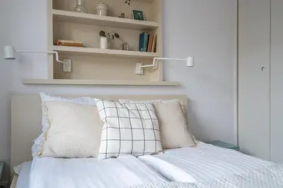 Łóżko lub łóżka w pokoju w obiekcie RentPlanet - Apartament Aleje Jerozolimskie