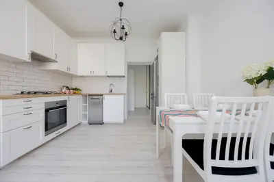 Kuchnia lub aneks kuchenny w obiekcie Chrzanowskiego 7 Bright Pet Friendly Apartment by Noclegi Renters