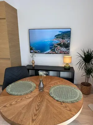 Telewizja i/lub zestaw kina domowego w obiekcie Port Praski Warsaw's view