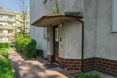 Budynek, w którym mieści się apartament