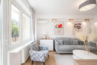 Część wypoczynkowa w obiekcie Hoża 40 Boutique City Apartment by BookingHost