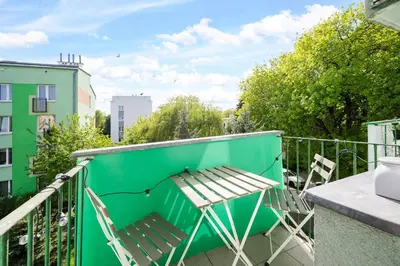 Balkon lub taras w obiekcie Okęcie Comfy Stay Studio by BookingHost