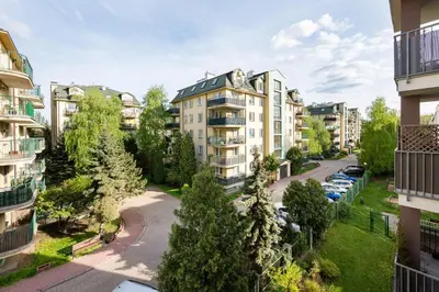 Budynek, w którym mieści się apartament