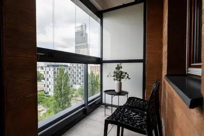 Część wypoczynkowa w obiekcie Business Suite Grzybowska by VAYA STAYS
