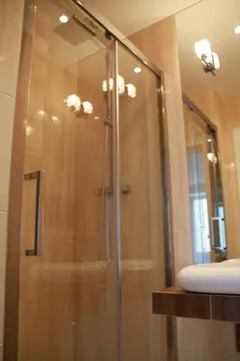 Łazienka w obiekcie Chmielna 73C City Centre Apartment