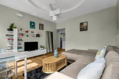 Telewizja i/lub zestaw kina domowego w obiekcie Plac Politechniki Deluxe Apartment by BookingHost