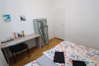Łóżko lub łóżka w pokoju w obiekcie Fantastic-Inn Warszawa - KP69