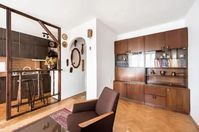 Kuchnia lub aneks kuchenny w obiekcie Metro Wileński Vintage Charm Apartment by BookingHost