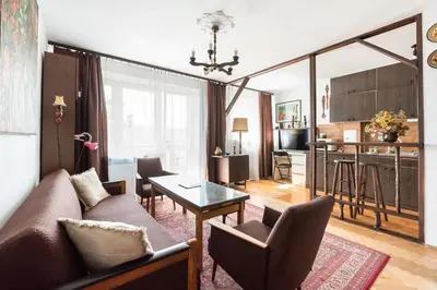 Kuchnia lub aneks kuchenny w obiekcie Metro Wileński Vintage Charm Apartment by BookingHost