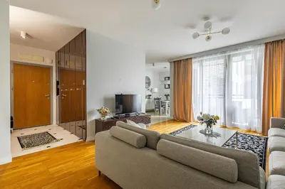Telewizja i/lub zestaw kina domowego w obiekcie Apartament Leszczyńska, Powiśle