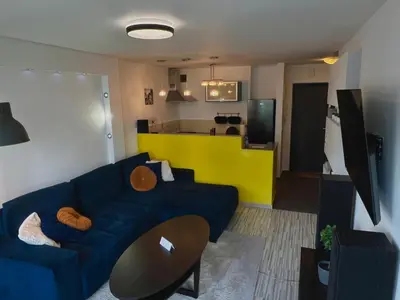 Kuchnia lub aneks kuchenny w obiekcie Złota 61 Skyline View - Lato z Widokiem na Miasto
