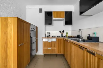 Kuchnia lub aneks kuchenny w obiekcie Powiśle Apt - 8th Floor, Balcony - by Rentujemy